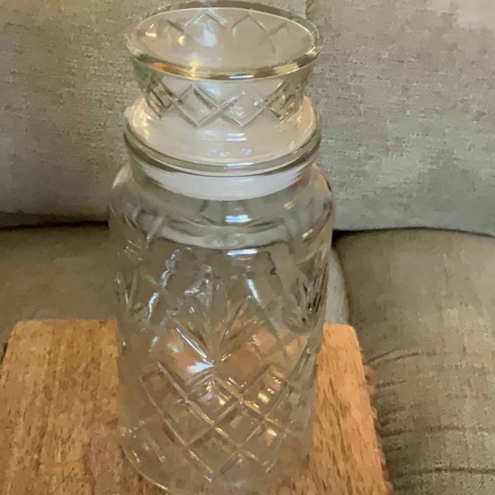 Vintage 1983 & 84 Mr. Peanut Clear Glass Canister Planters Jars W Lids - Picture 14 of 16